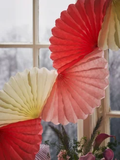 Girlande Mit Rosetten