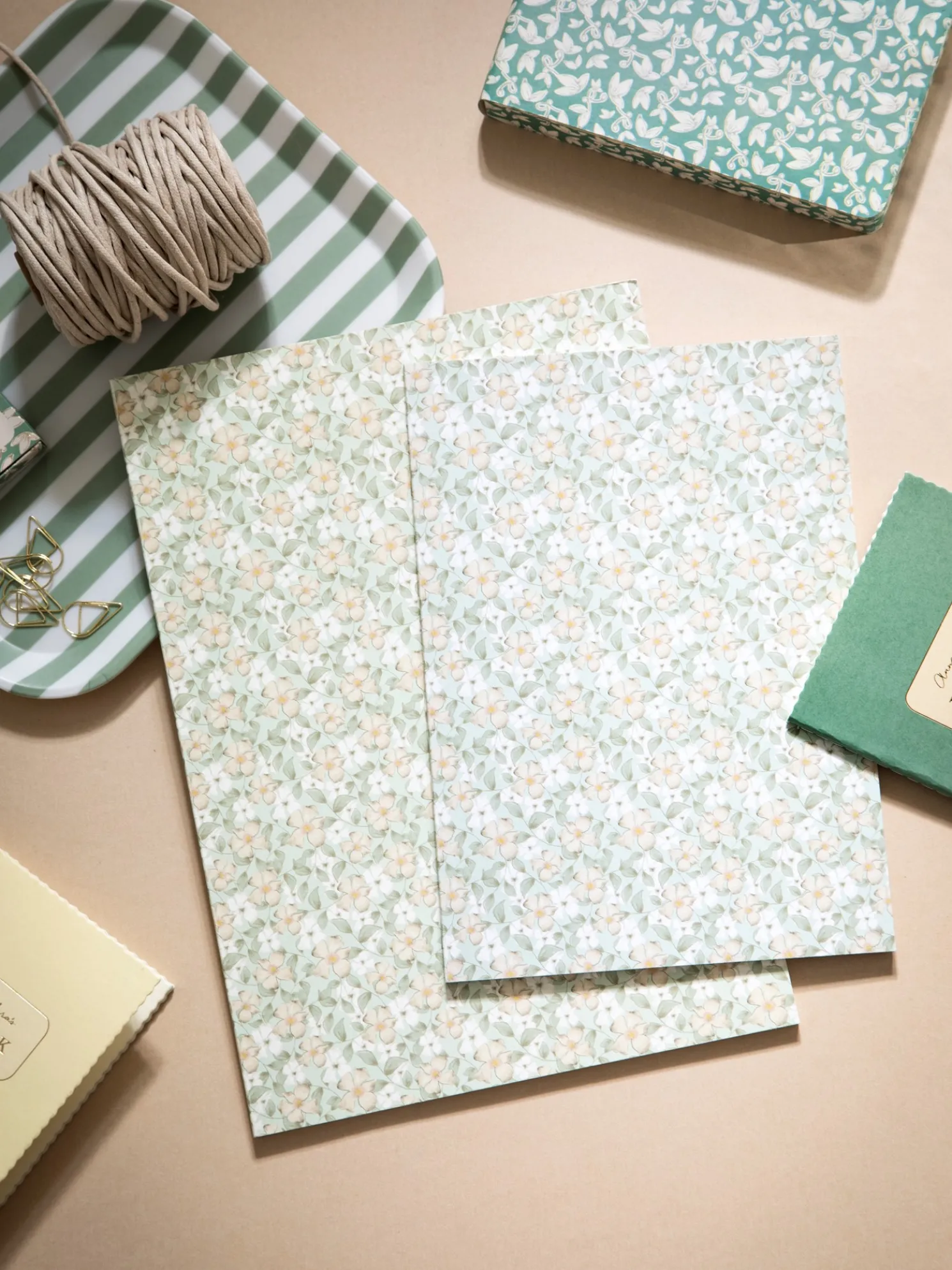 Liniertes Notizbuch A4