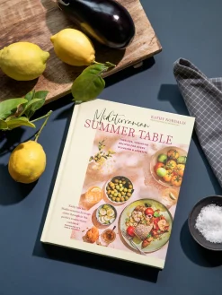 Mediterranean Summer Table