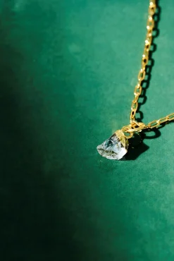 März Geburtsstein-Anhänger