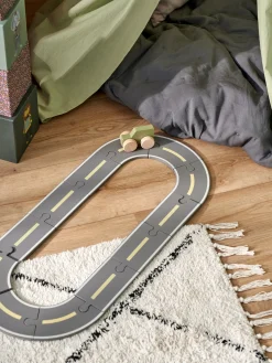 Spielzeug-Gleise Und Auto