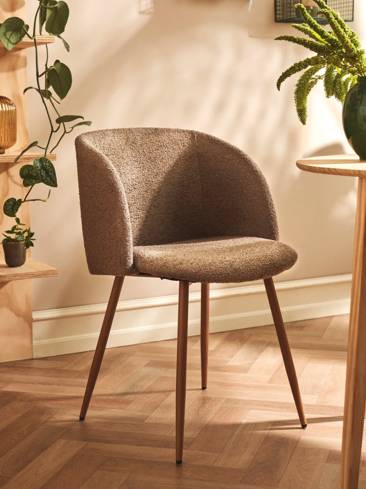 Stuhl Mit Bouclé-Stoff