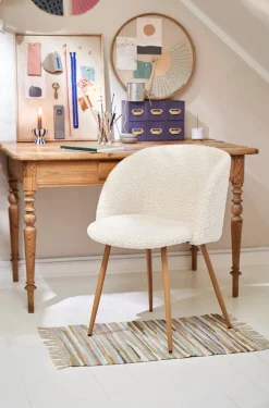 Stuhl Mit Teddystoff-Bezug