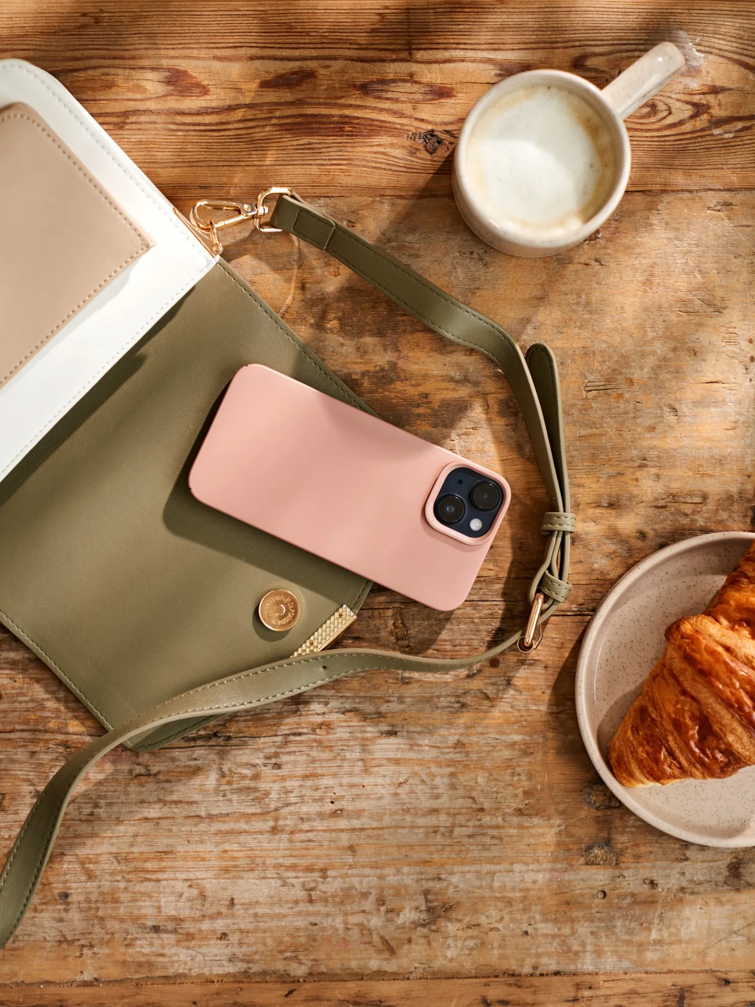 Thin Hülle IPhone 15