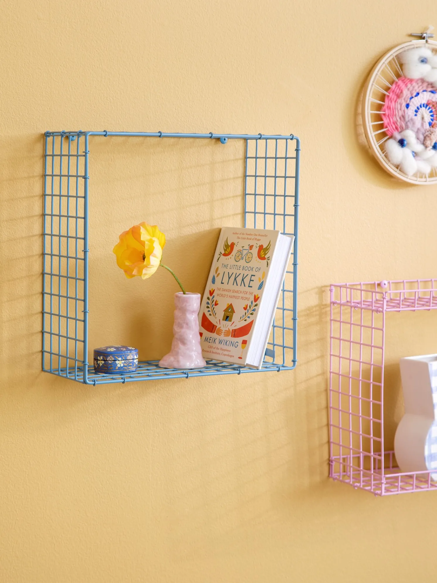 WIRE SQUARE Wandregal